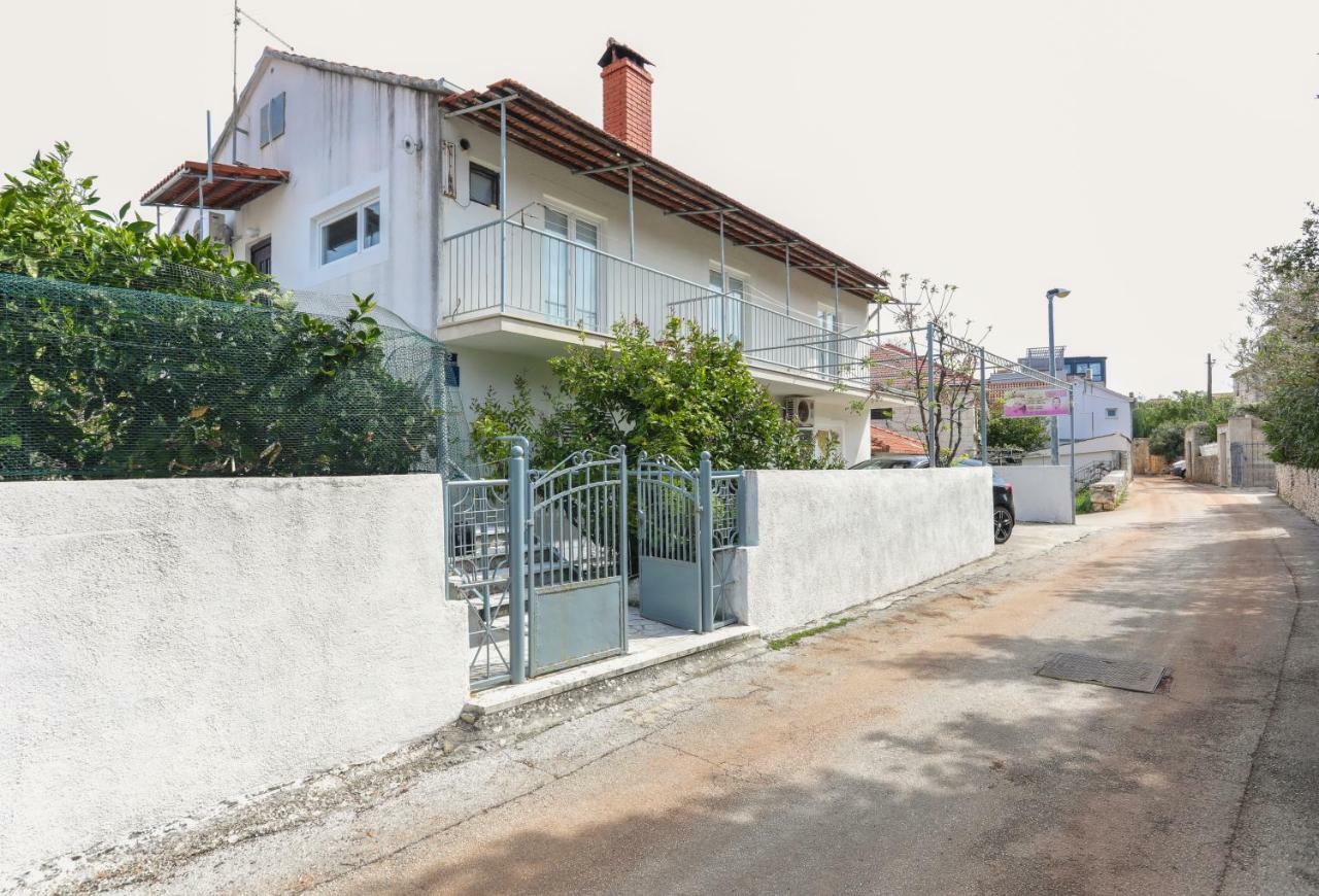 Studio Apartment Ana Supetar Ngoại thất bức ảnh